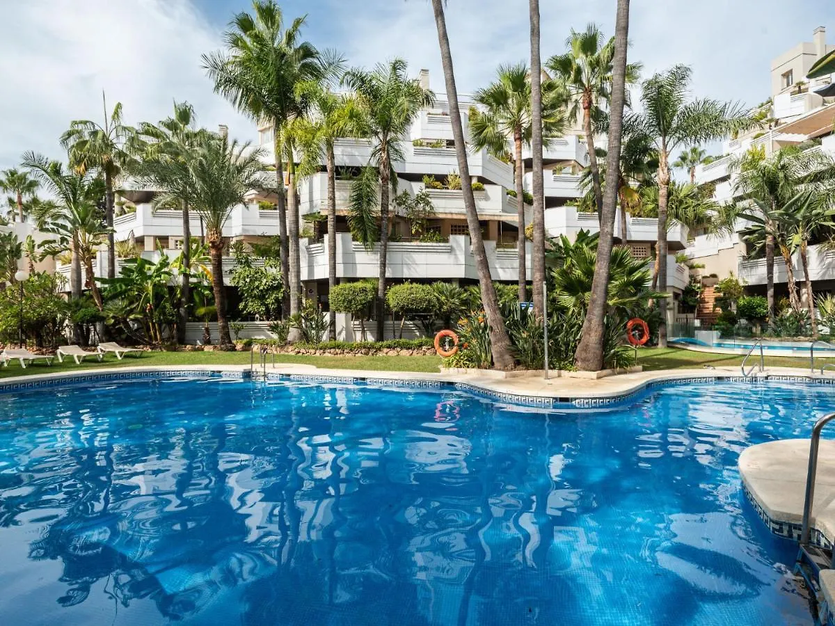 Apartment Fuente Aloha By Interhome Marbellac