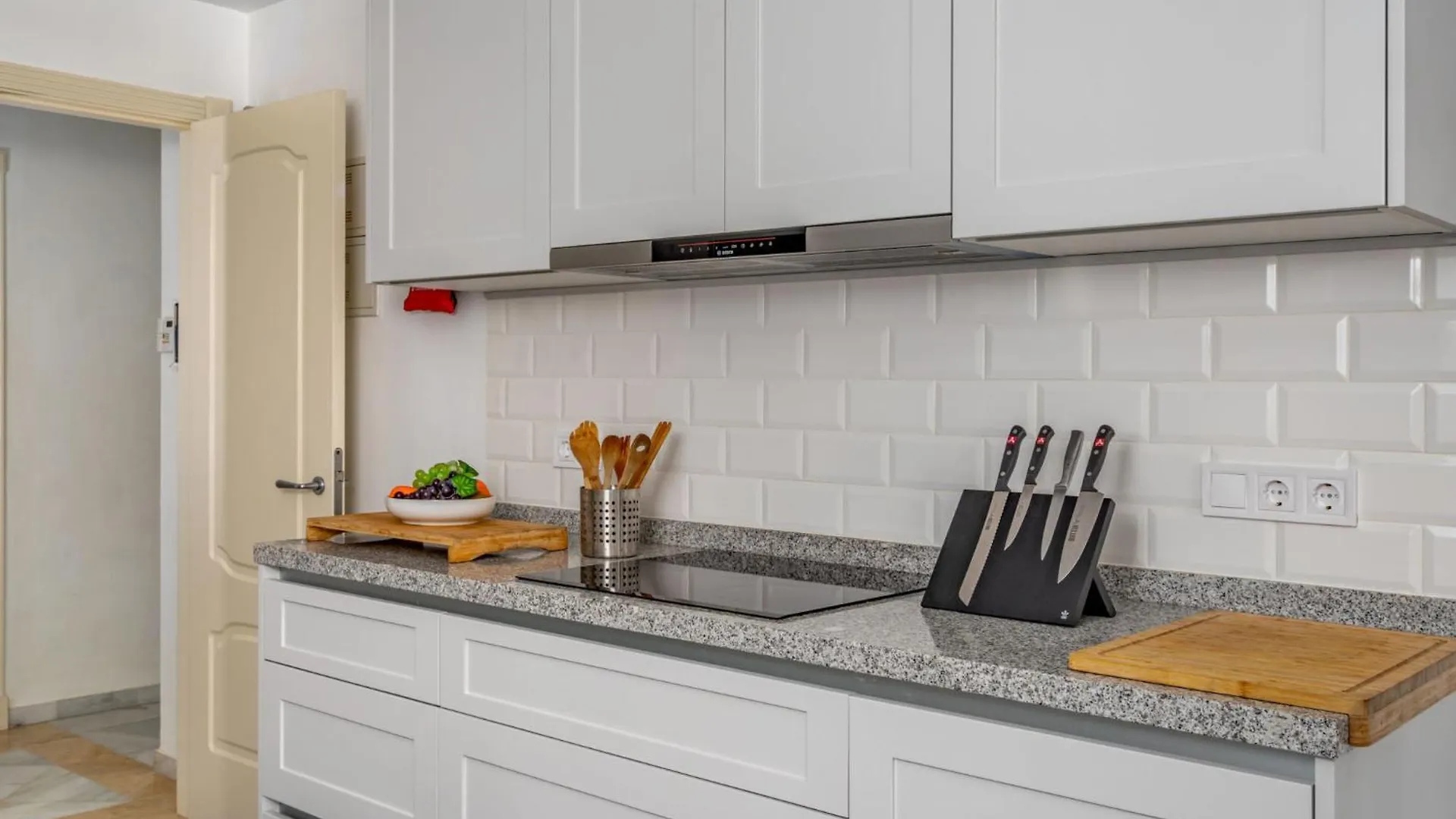 Apartment Fuente Aloha By Interhome Marbella